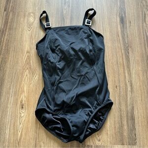 Lands End‎ High Neck One Piece Swimsuit 10 Black Built In Bra Modest Compression